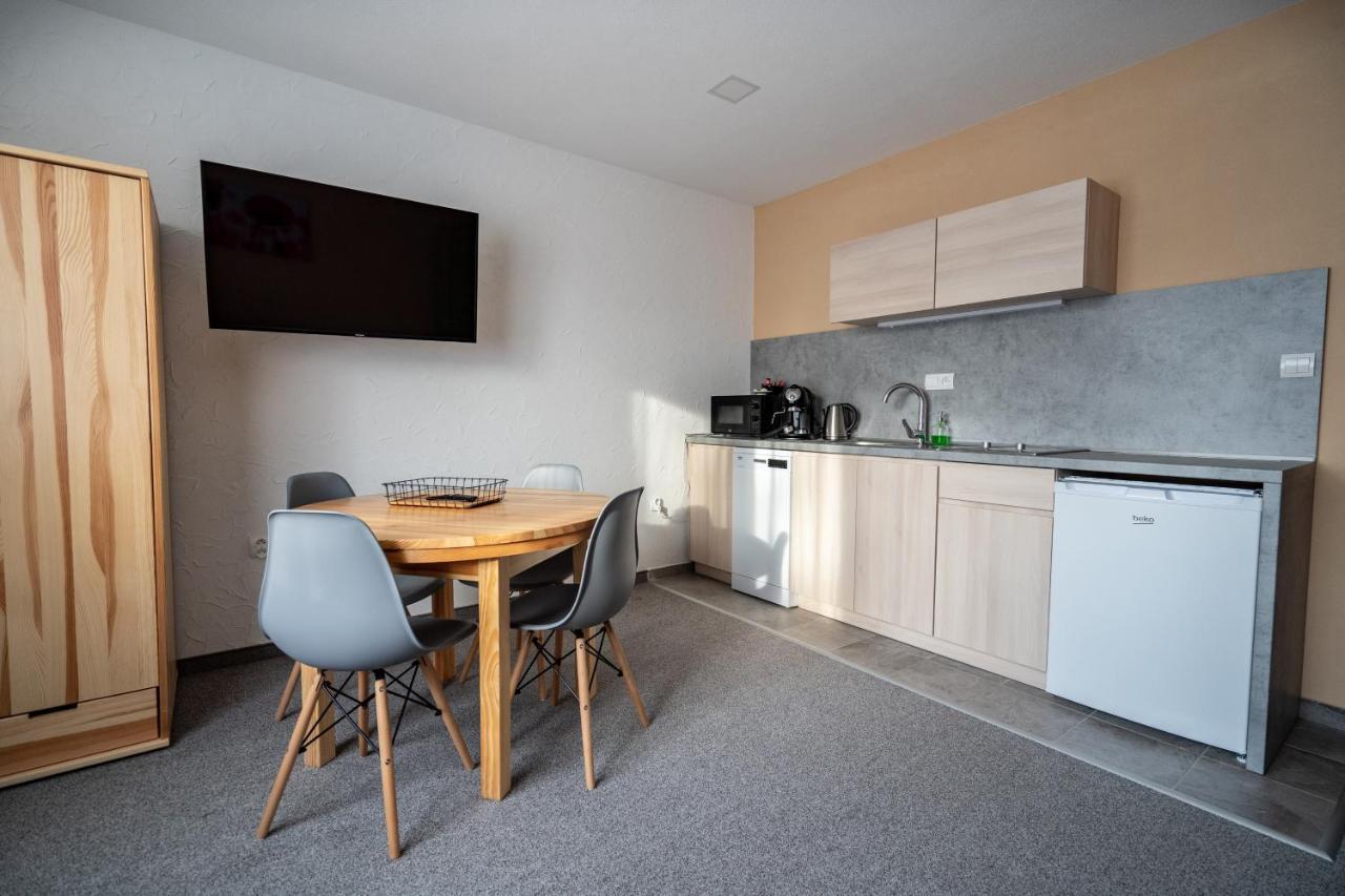 Apartmany Janka + Camp Besenova Luaran gambar