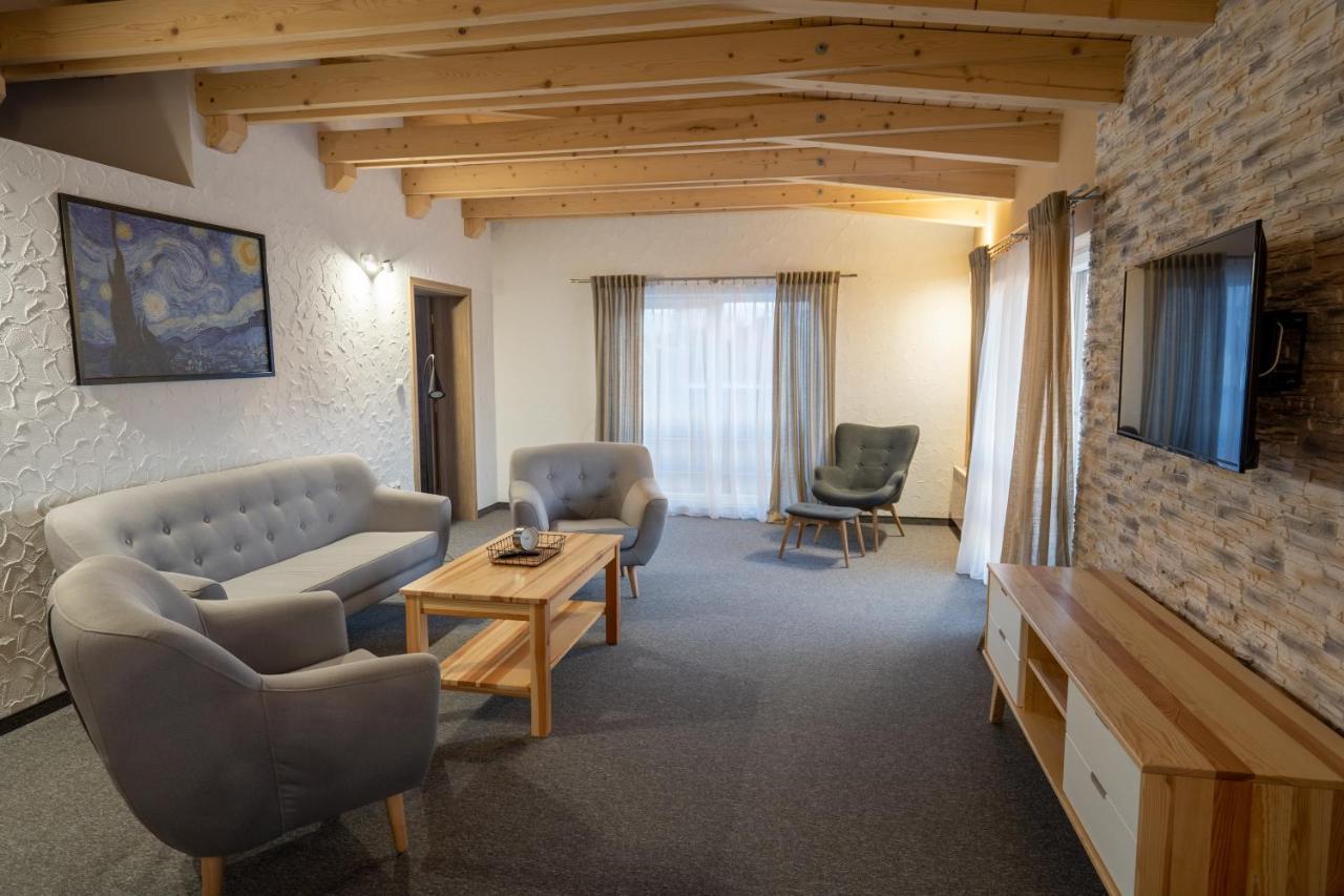 Apartmany Janka + Camp Besenova Luaran gambar