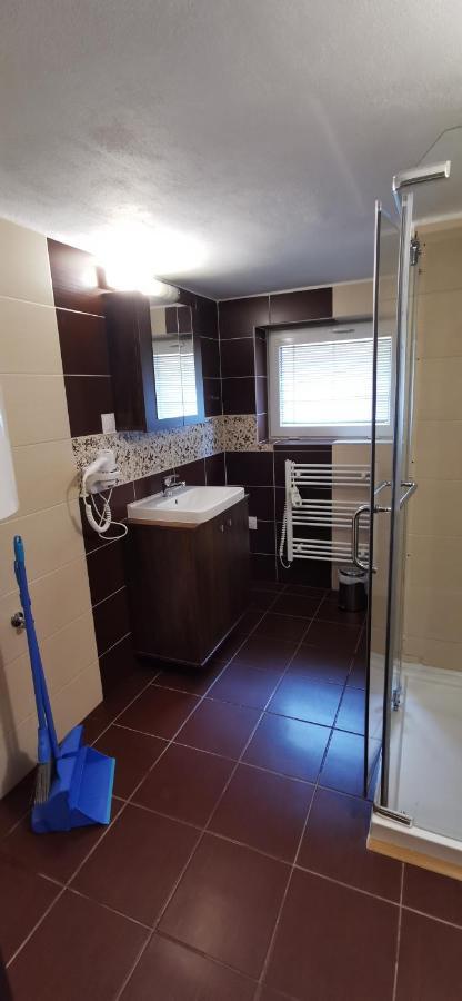 Apartmany Janka + Camp Besenova Luaran gambar