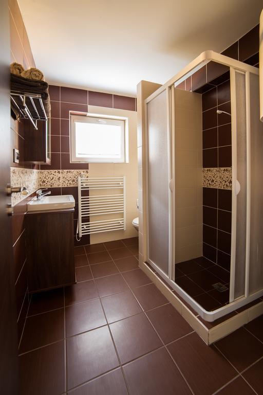 Apartmany Janka + Camp Besenova Luaran gambar